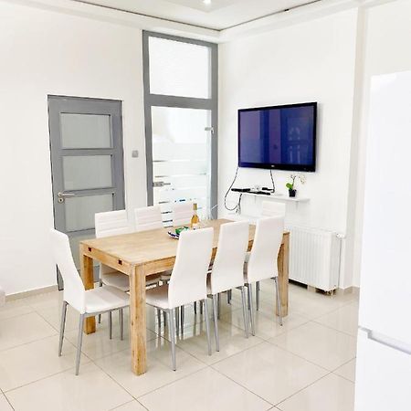 Luxury Apartment In The Centre Ac Parking Garden Budapest Luaran gambar