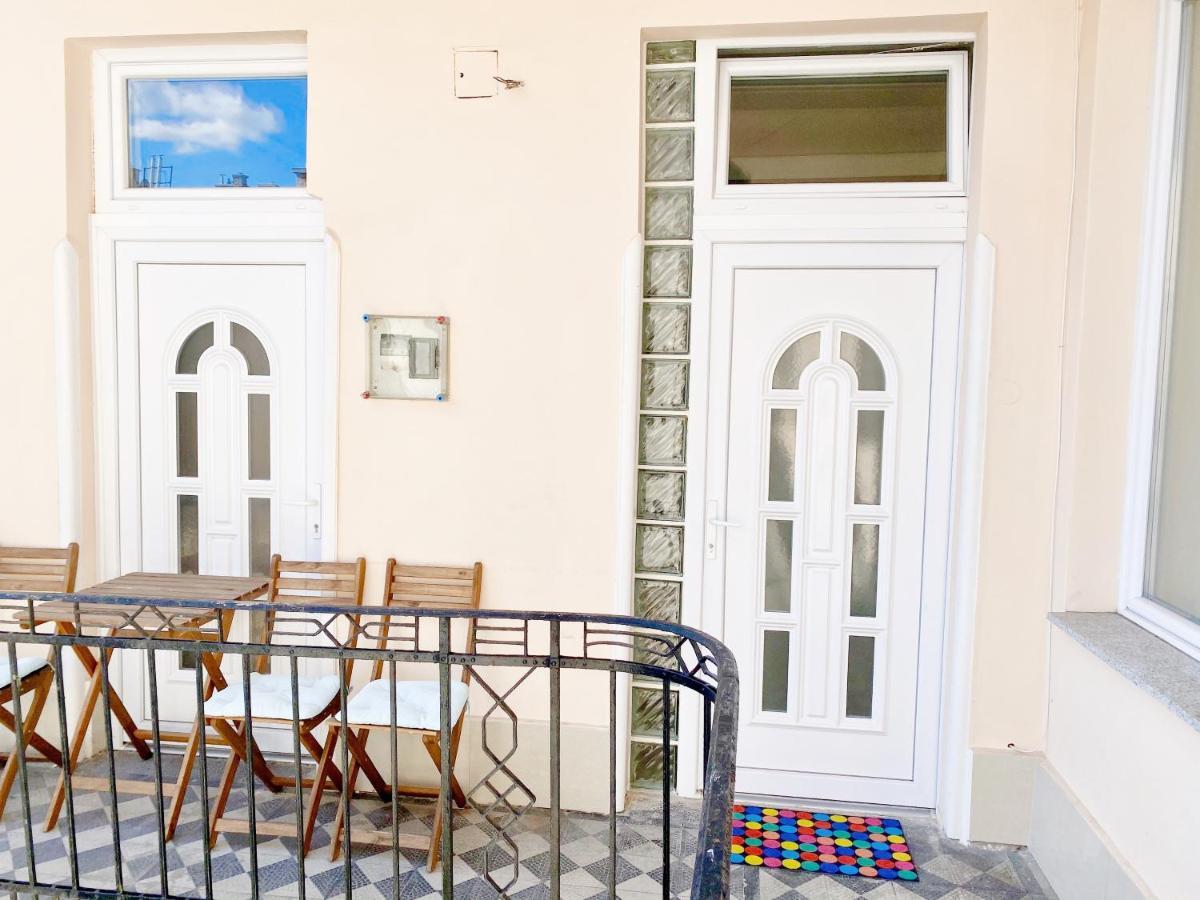 Luxury Apartment In The Centre Ac Parking Garden Budapest Luaran gambar