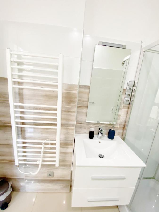 Luxury Apartment In The Centre Ac Parking Garden Budapest Luaran gambar