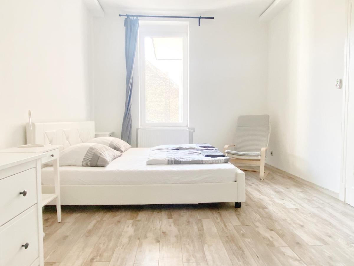 Luxury Apartment In The Centre Ac Parking Garden Budapest Luaran gambar