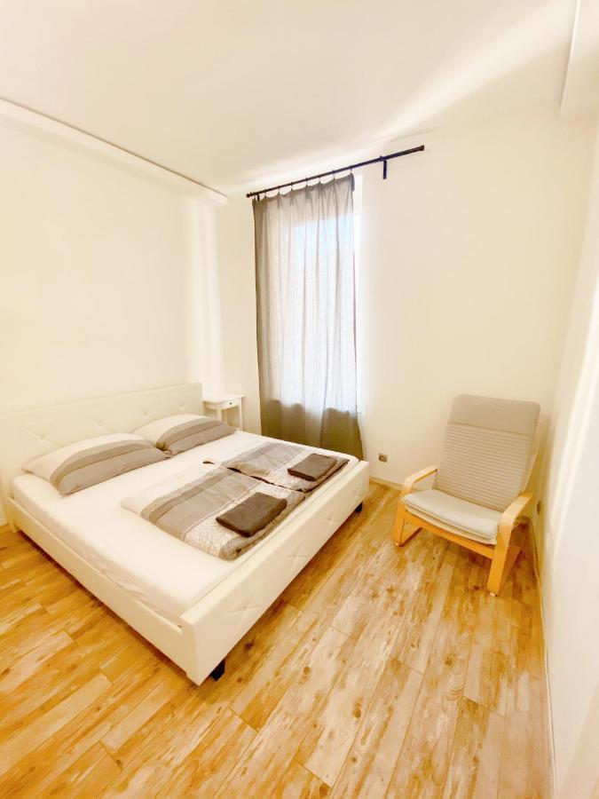 Luxury Apartment In The Centre Ac Parking Garden Budapest Luaran gambar