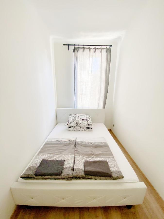 Luxury Apartment In The Centre Ac Parking Garden Budapest Luaran gambar